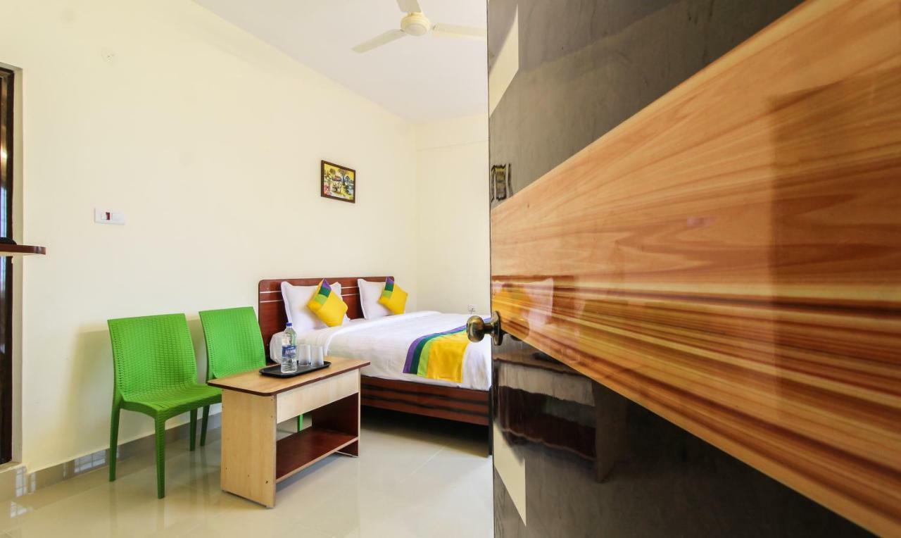 Hotel Treebo Trip Riyas Grand Tirupati Exteriér fotografie